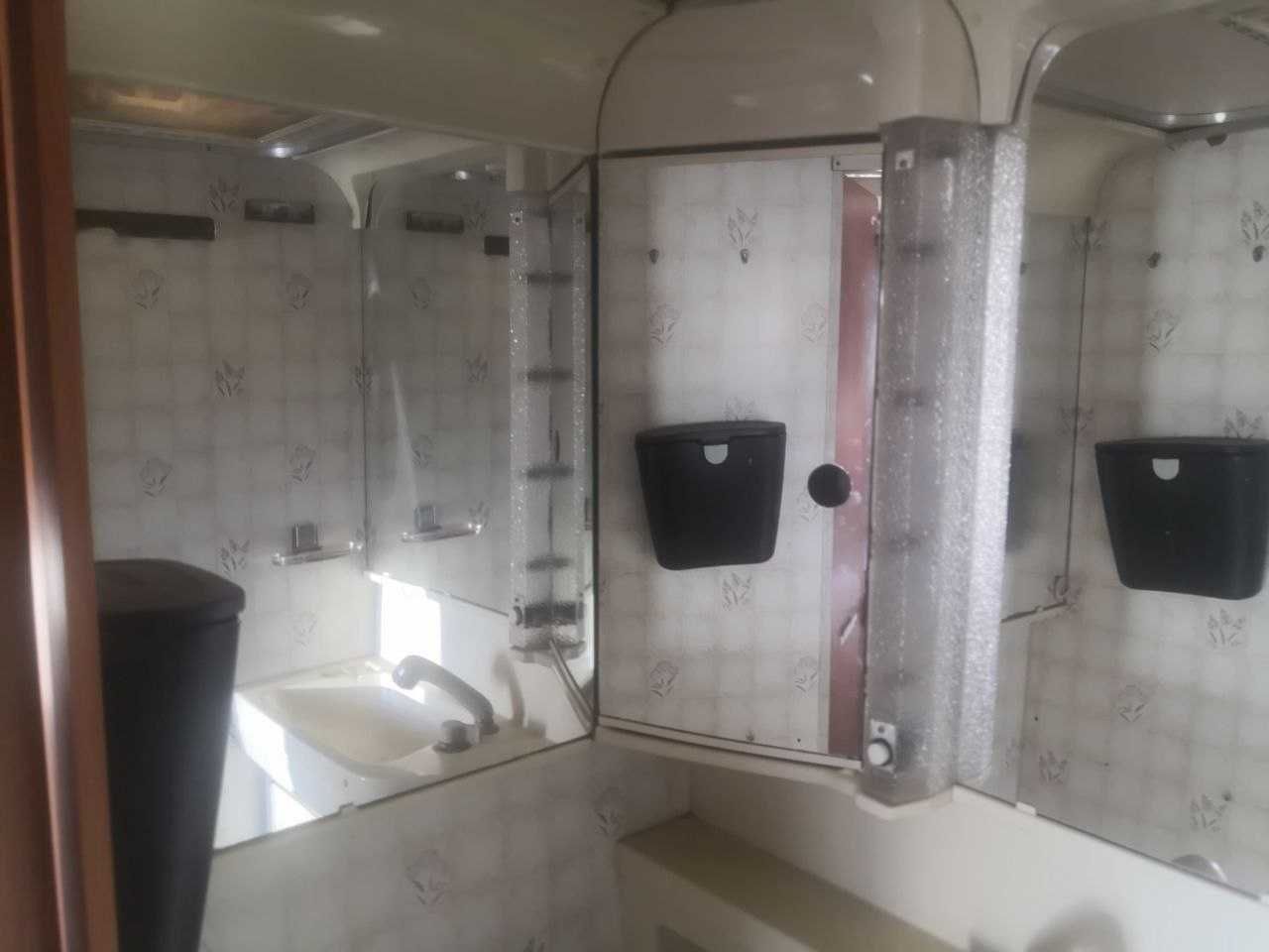 Autocaravana Hymer - espaçoso e confortável - com muitas peças novas