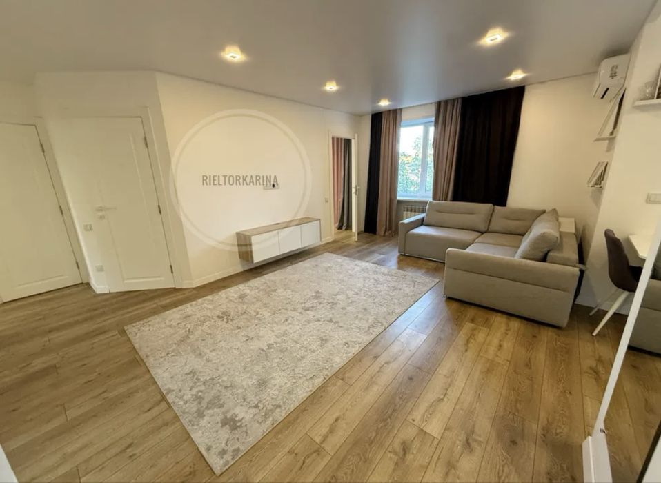 Оренда 4к квартири 2 гімназії/Нікольська на 4 поверсі з 9