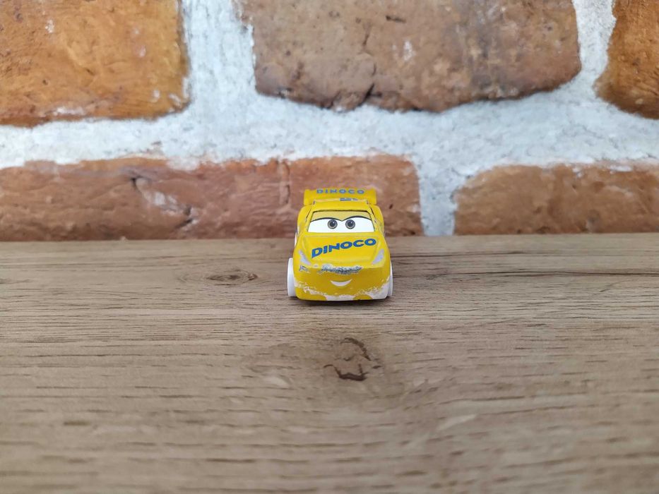 Auta Cars Mini - Cruz Ramirez  DINOCO - Disney/Pixar Mattel