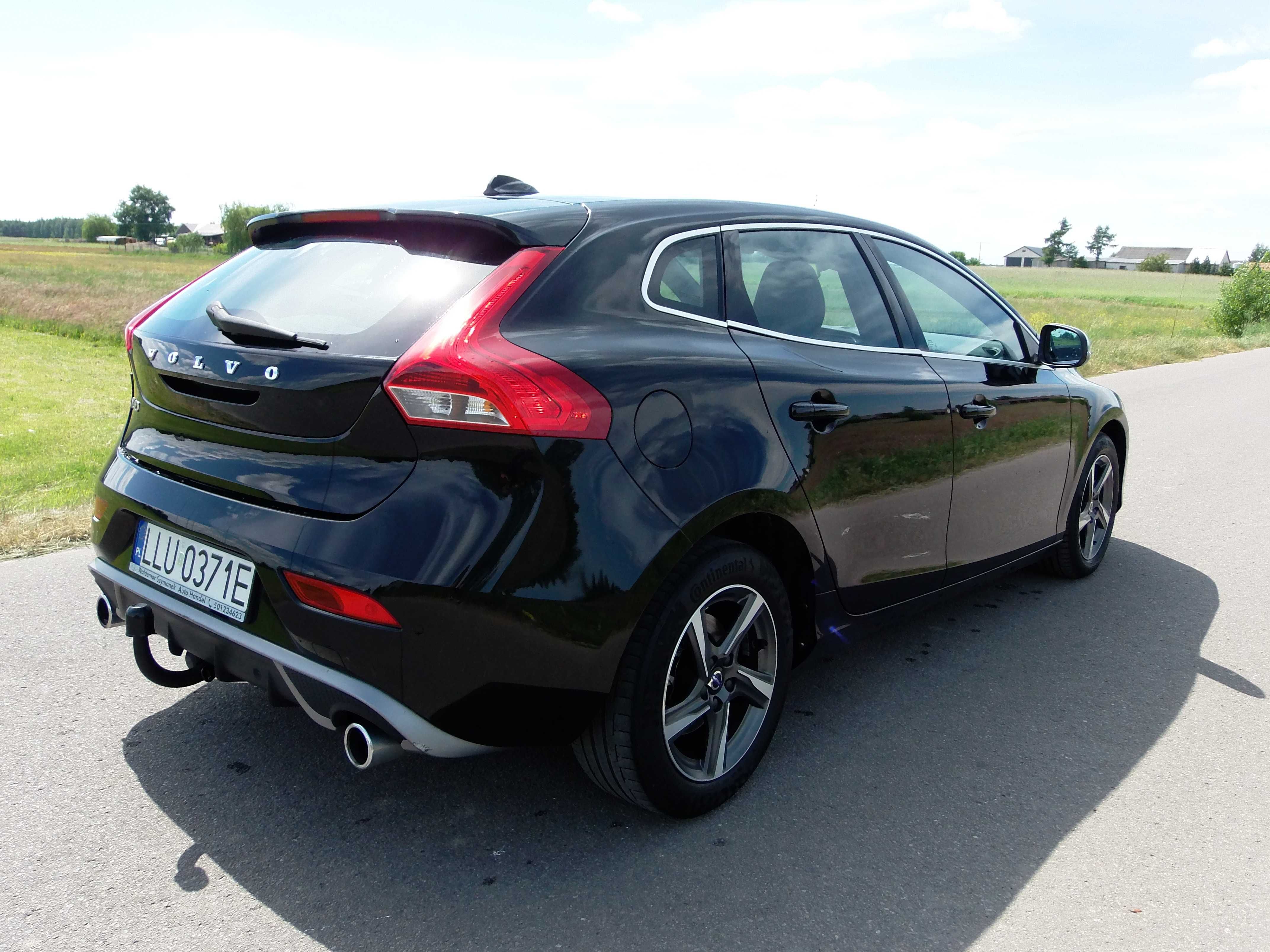 Volvo V40 : Ładne ;R-Design