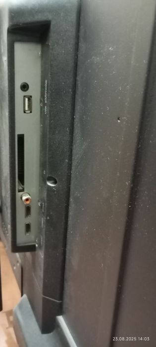 Телевизор Elenberg 48DF4030 под ремонт