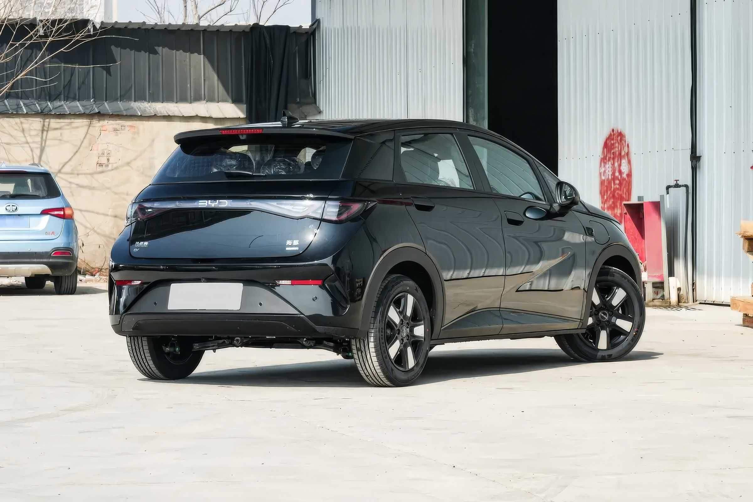 BYD Dolphin 2025