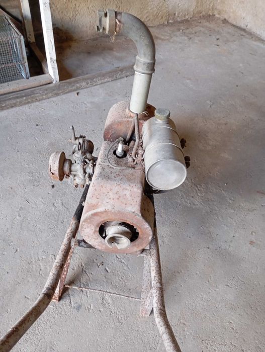 Motor de rega a petróleo