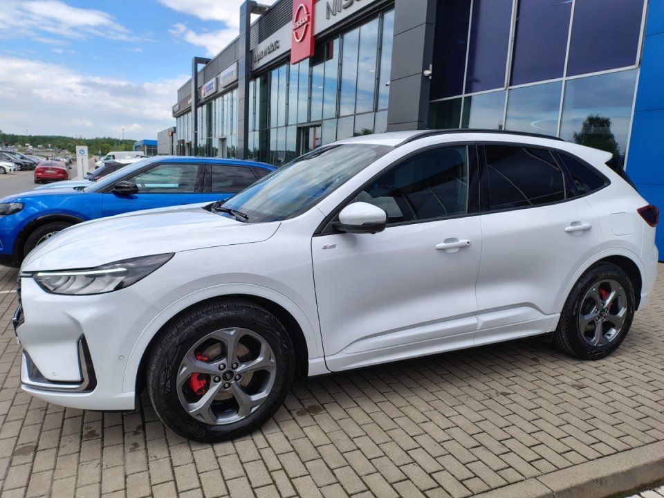 Ford Kuga St-Line X, 2024r. 2 komplety opon w cenie!