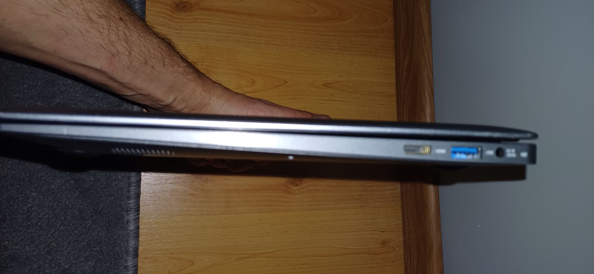 Laptop Peaq Slim S130