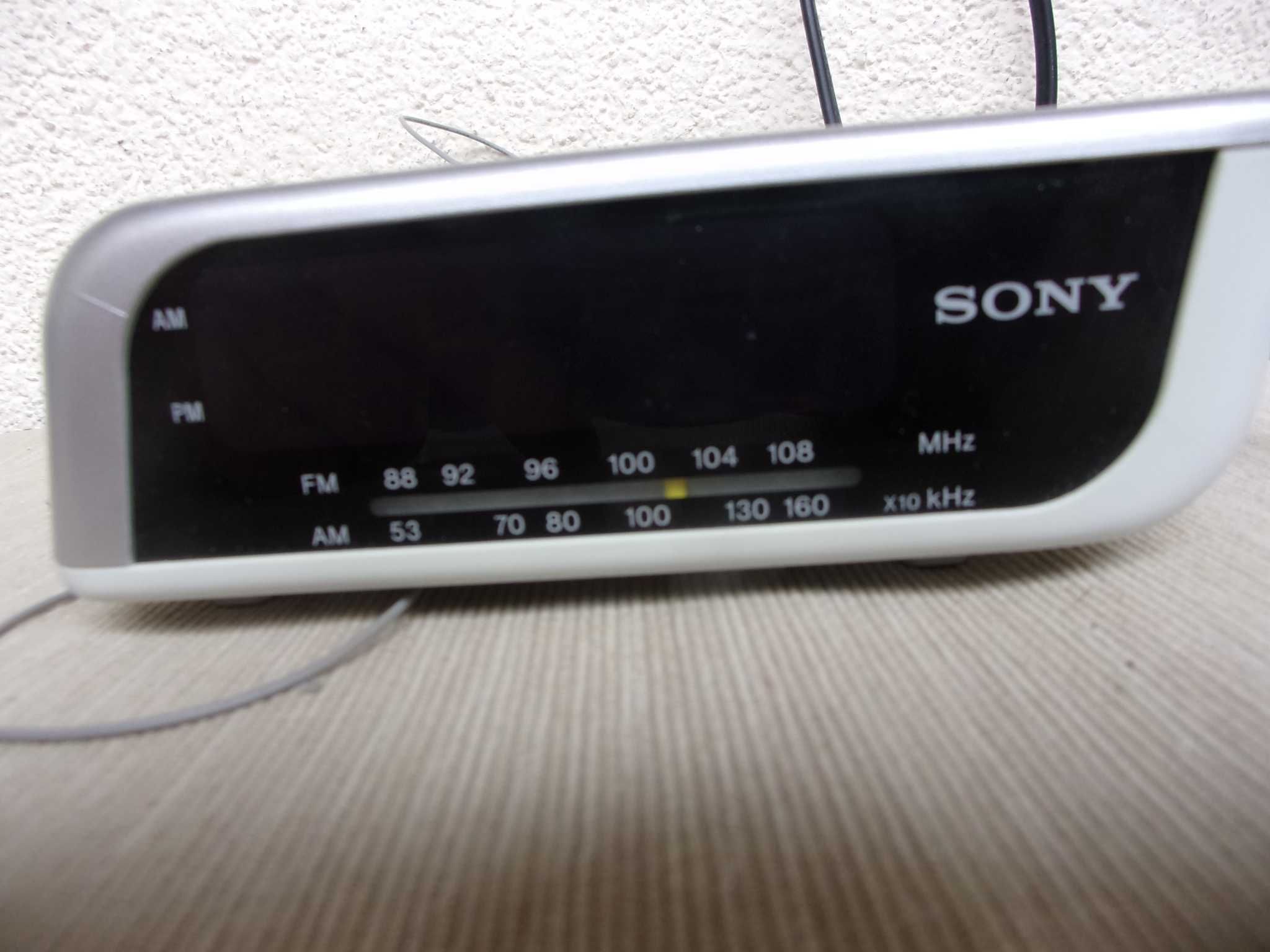 Firmowy Radiobudzik SONY ICF-C205 Maszyna Marzeń z Anglii - Vintage