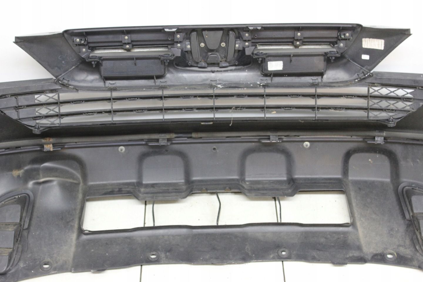 HONDA CR-V III 2006R- ZDERZAK PRZEDNI PRZÓD XENON PDC NH684P - KOD LAKIERU