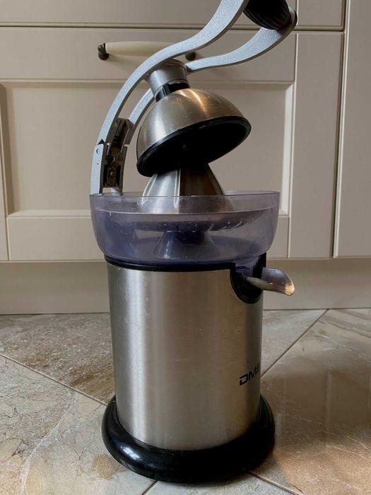 Соковитискач для цитрусових DMS ZP-160