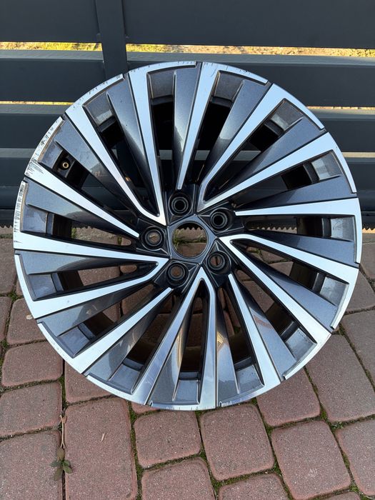 Felga Skoda Superb 18” ET44