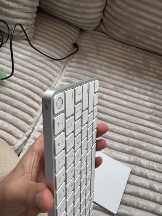 Klawiatura Apple touch id qwerty lighting