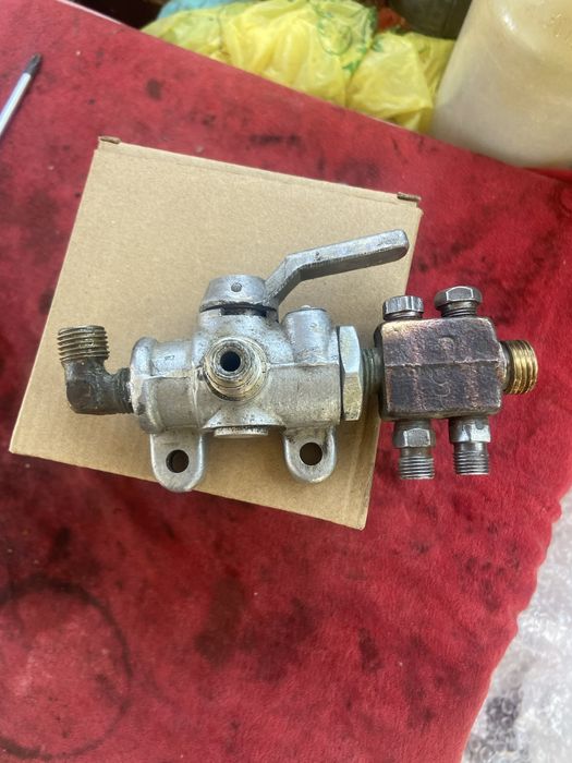 Кран отбора воздуха Урал 4320