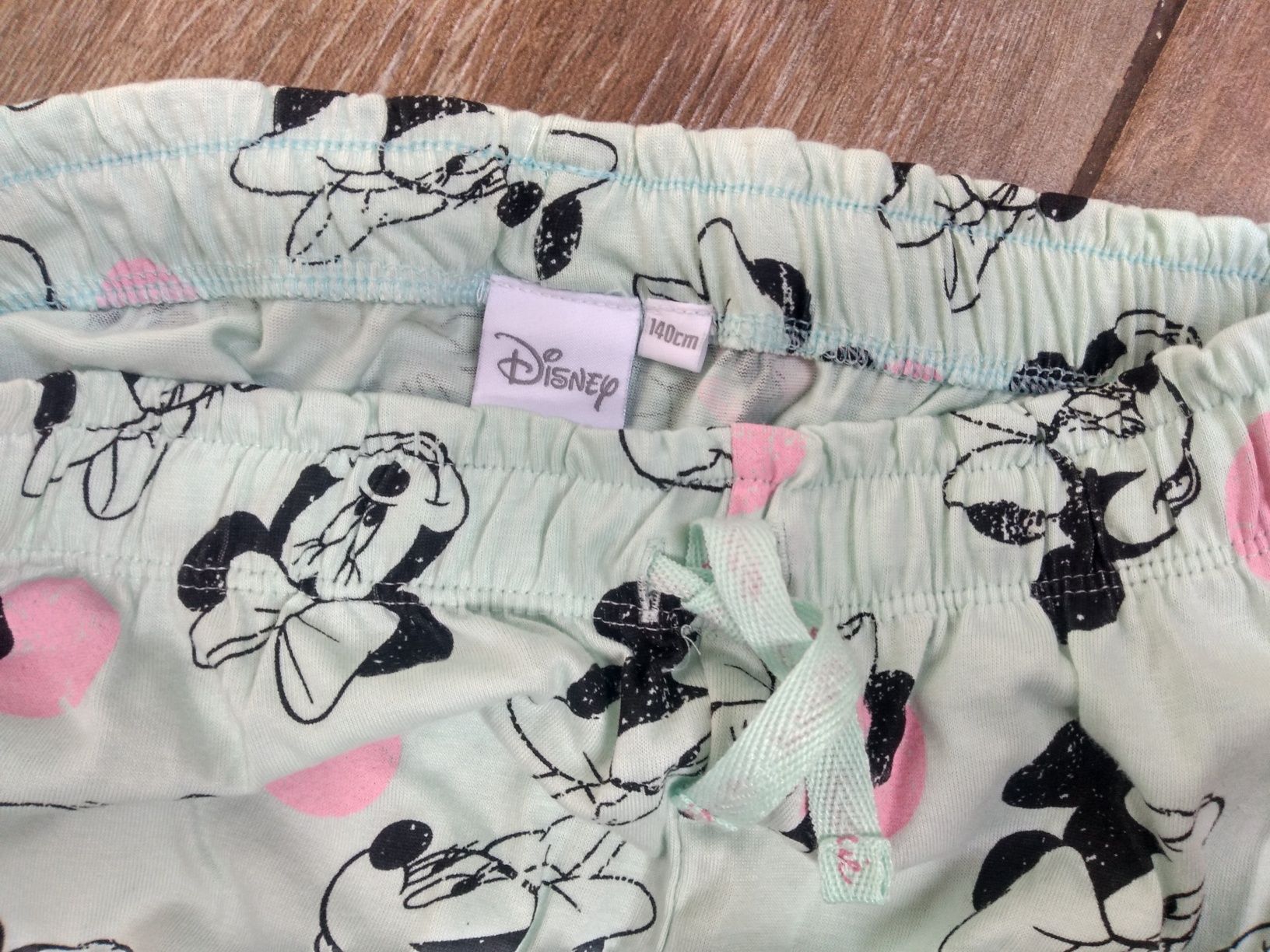 Nowa piżama z długim rękawem dla dziewczynki r. 140 Disney