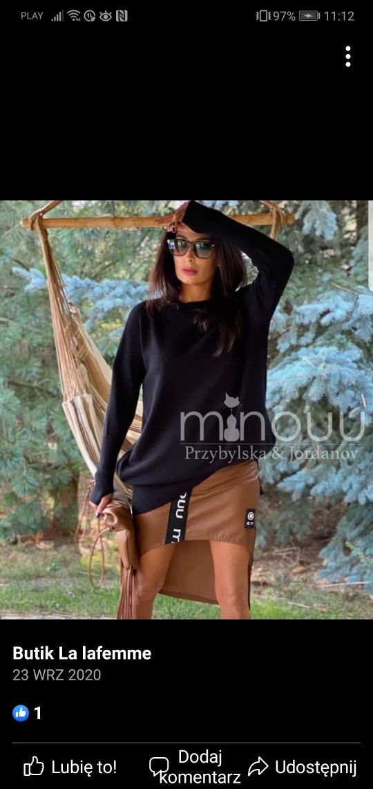 Sweter Minouu czarny overside