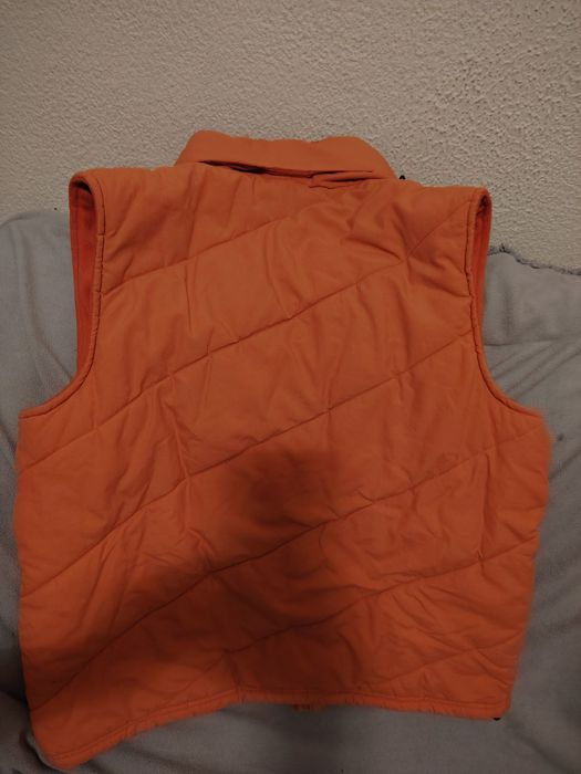 10€ colete tamanho s entrego em Rio tinto ou envio CTT