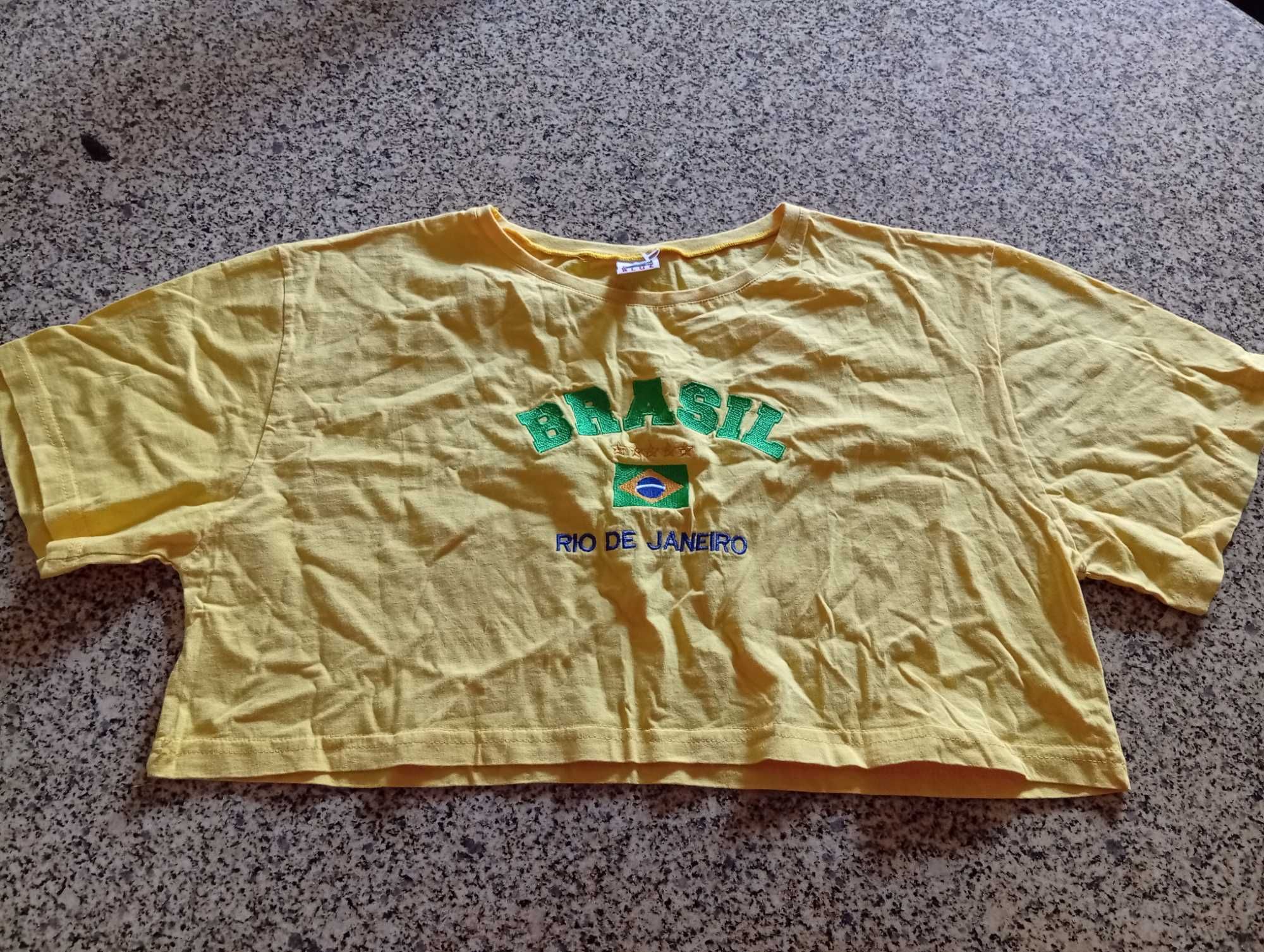 Camisola amarela curta