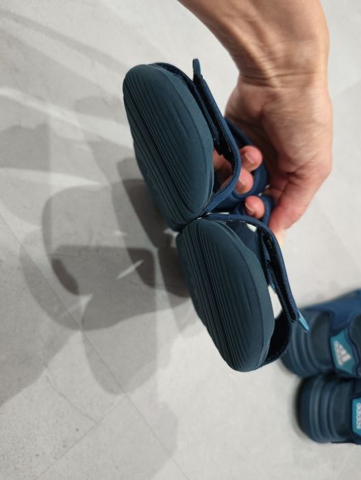 Sandały dziecięce adidas altaswim rozmiar 27