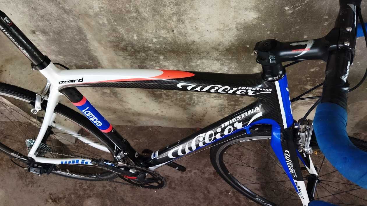 Wilier Izoard Lampre (Італія) карбонова рама, кермо, підсиділ, шатуни