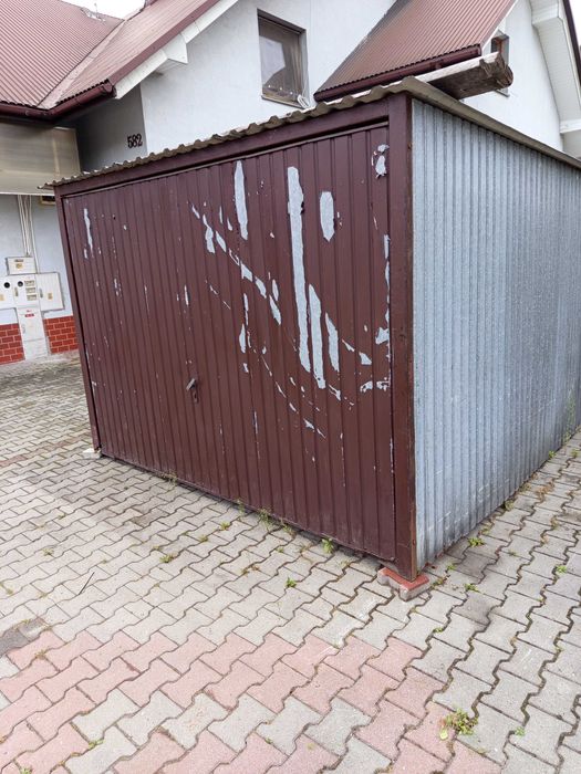 Garaz blaszaka blaszany  3 / 5 gruba blacha