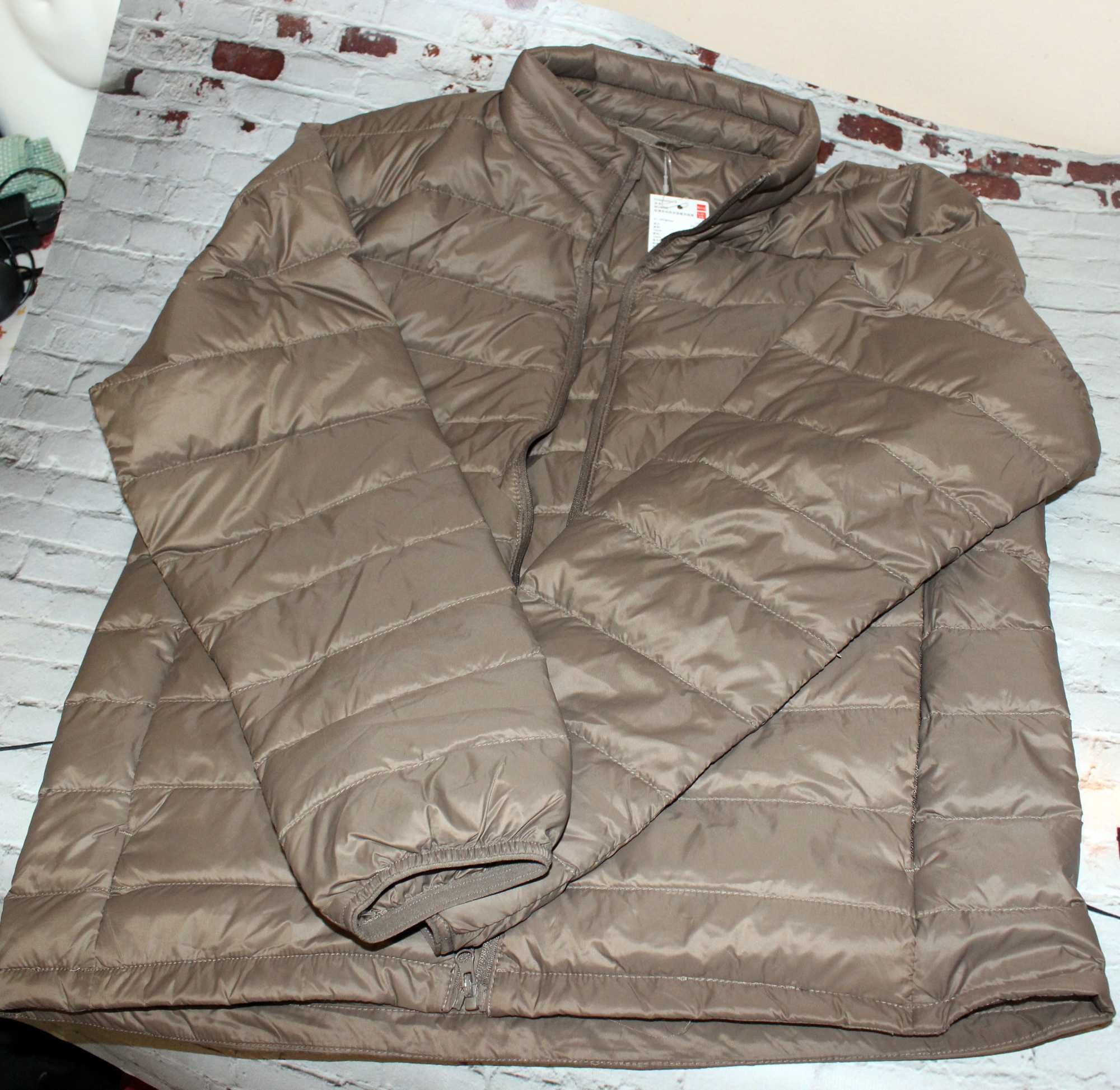 Демисезонная легкая пуховая куртка Ultra light down jacket бежевая M
