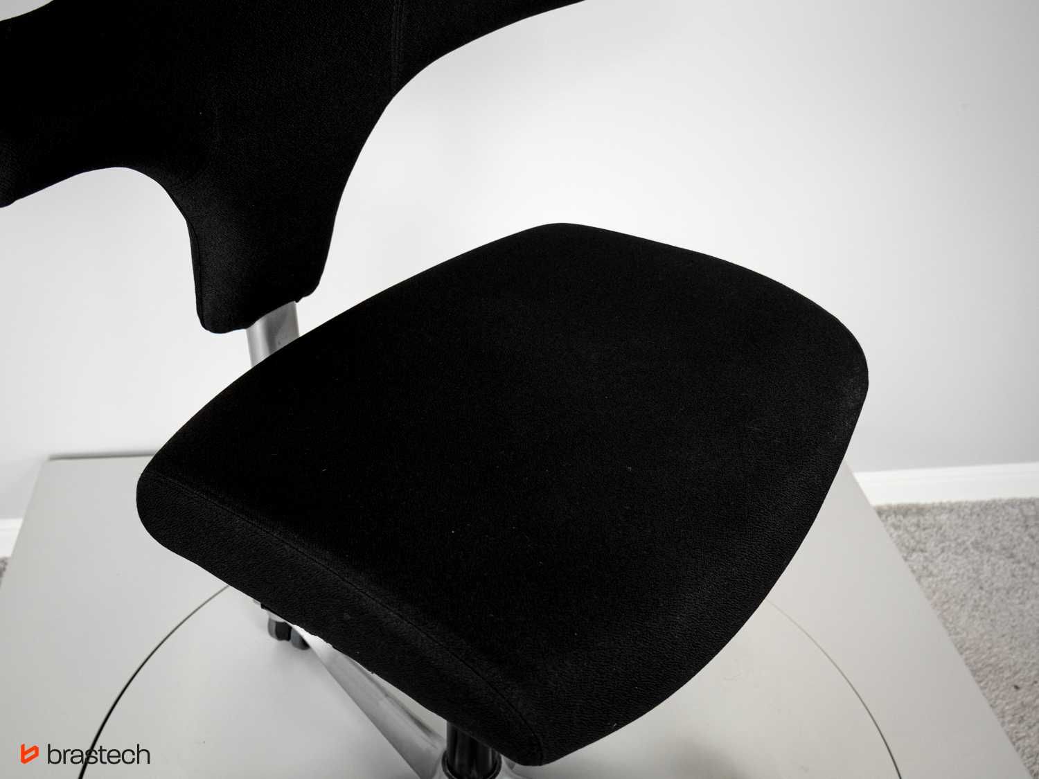 Hag Capisco fotel biurowy kultowe krzesło ergonomiczne