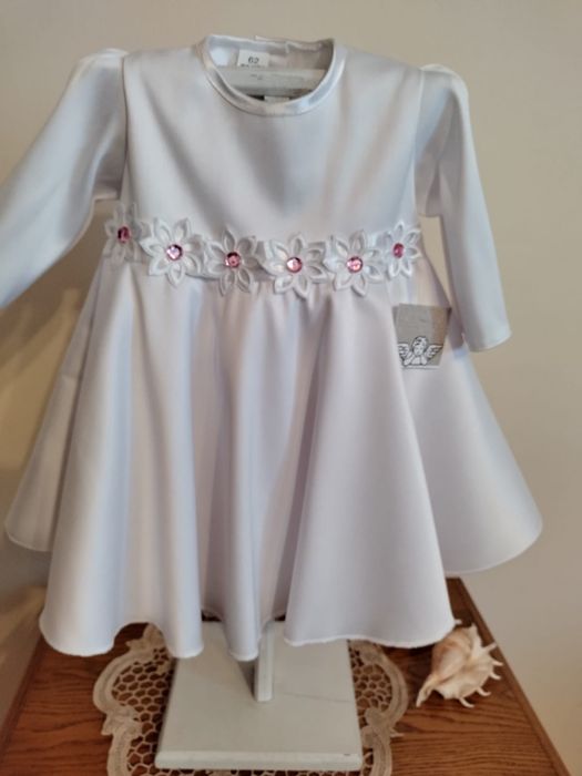 Sukienczka wizytowa z kwiatami