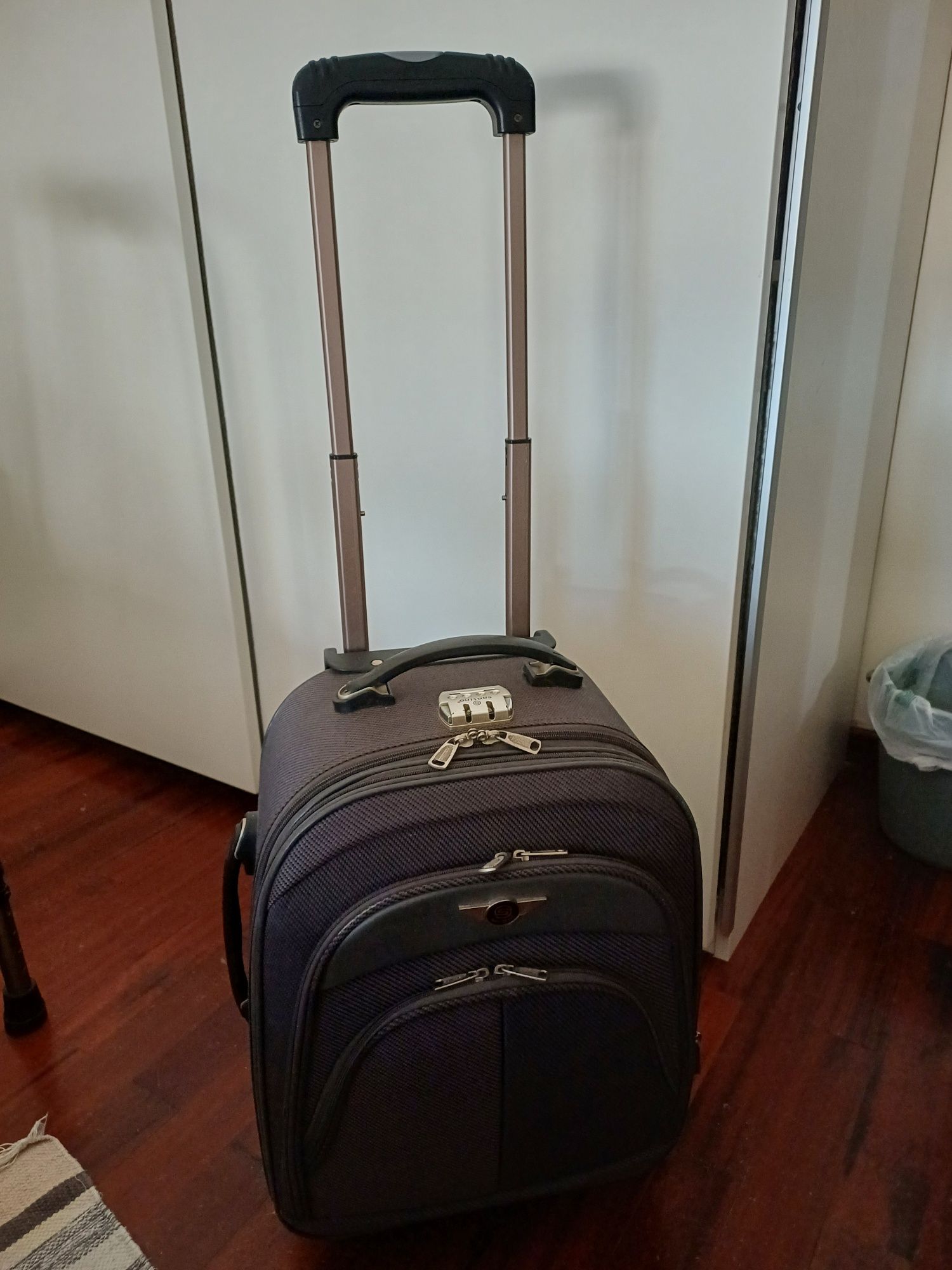 Mala de Cabina , 10 kilos , rodinhas 360 graus