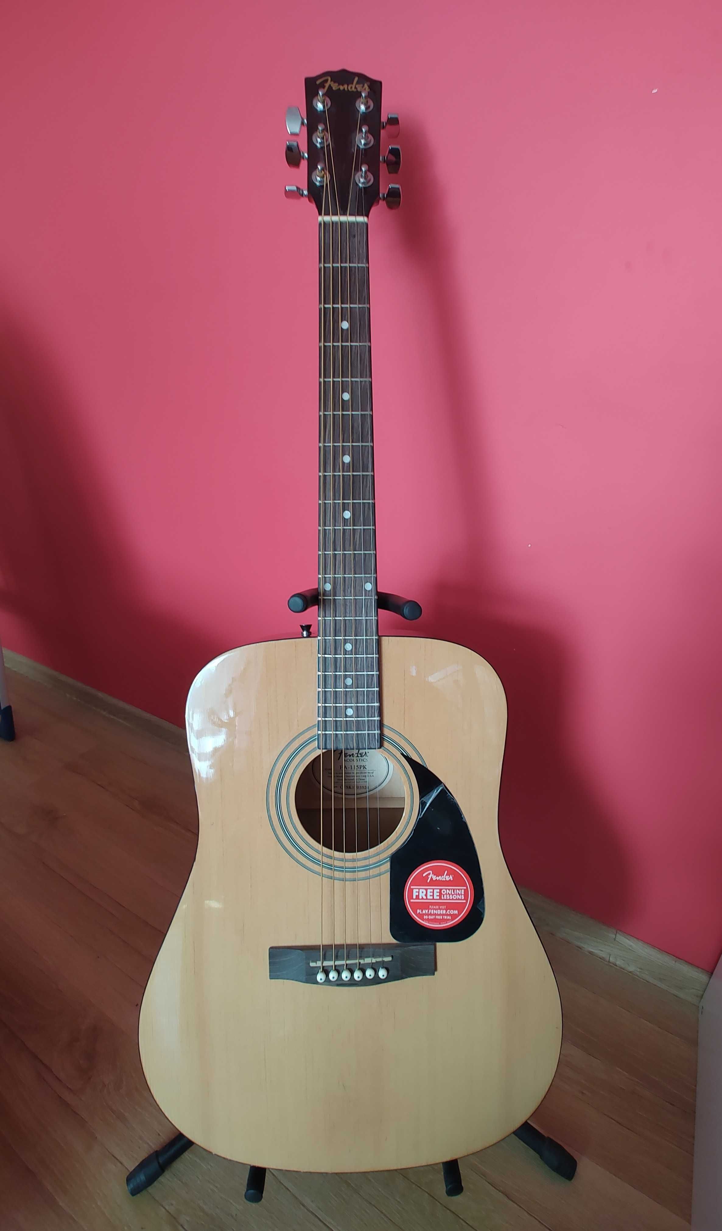 Gitara akustyczna Fender (nowa) z futerałem.