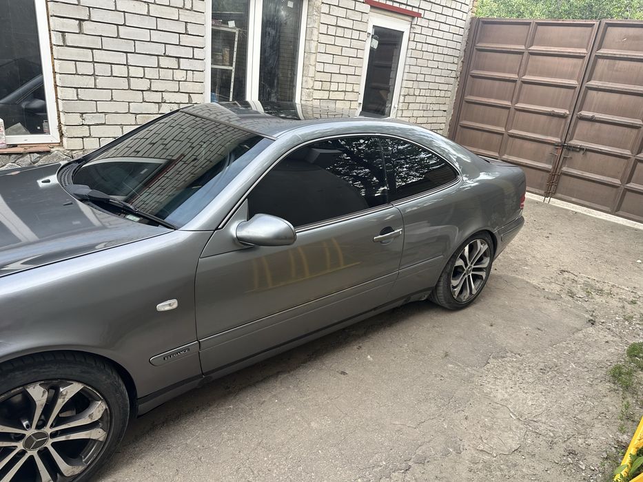 Mersedes clk w208