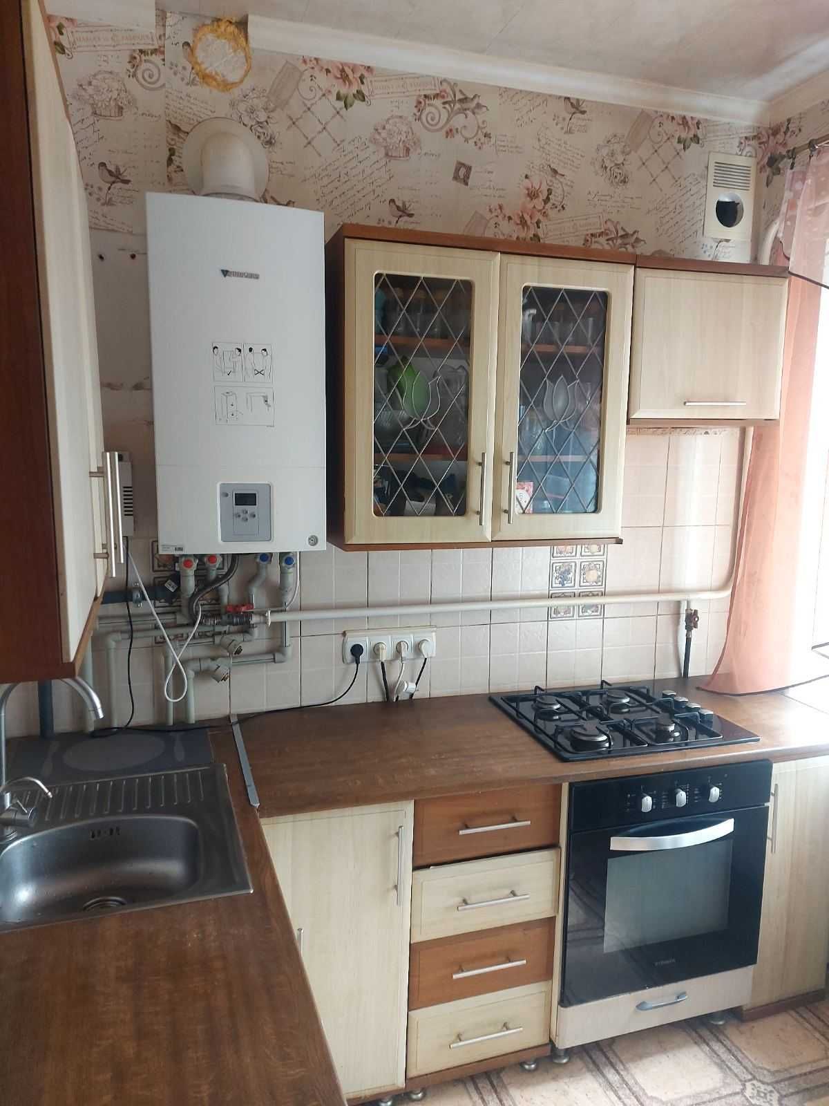 Продам об'єднані 2 квартири (70м²), 2 балкони + гараж
