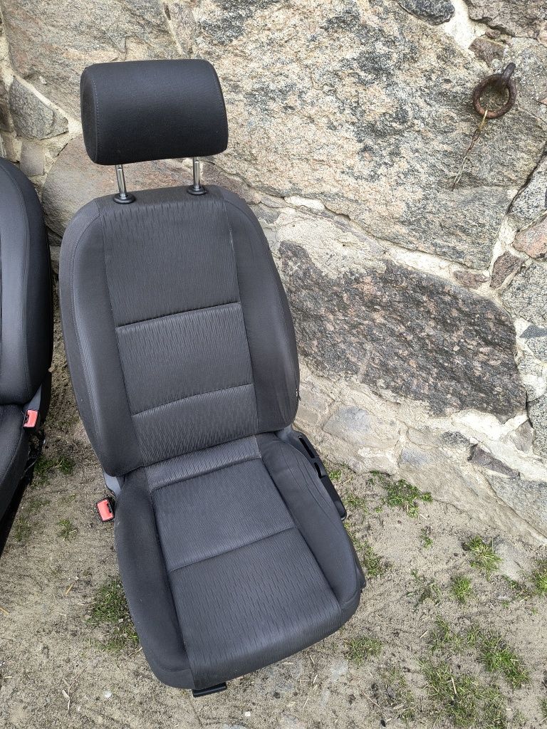 Fotele przednie Audi A4B7