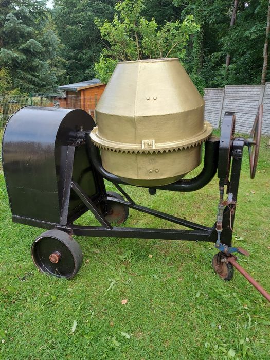 Betoniarka z silnikiem 2,2 kw