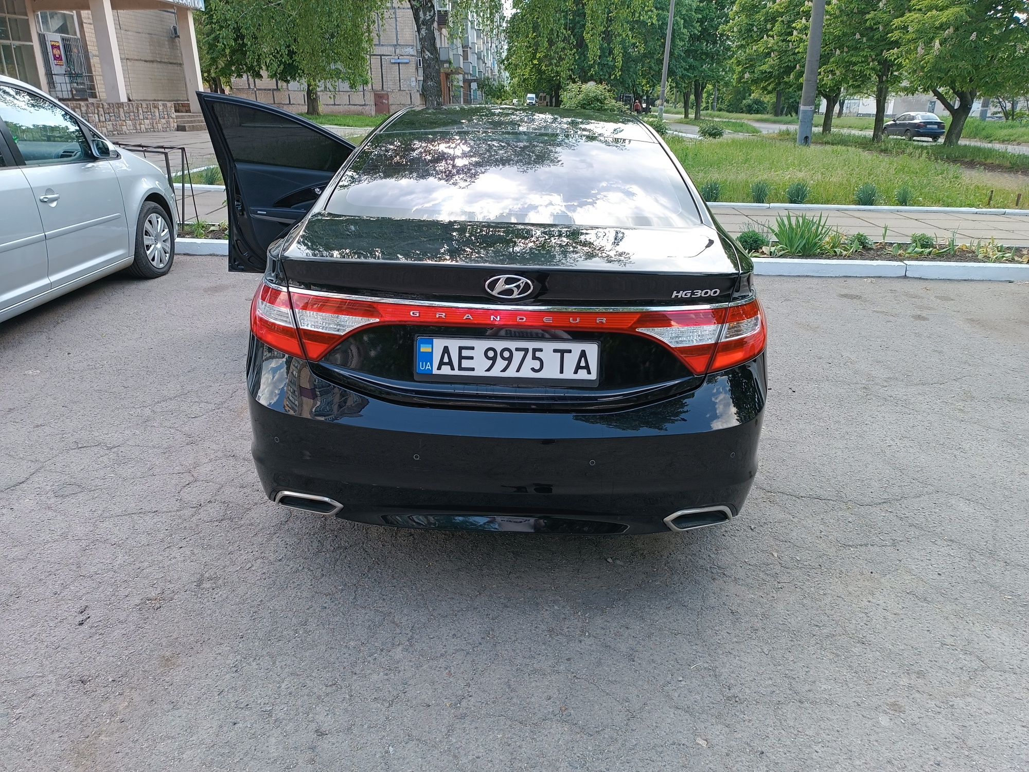 Продам автомобиль Hyundai Grandeur