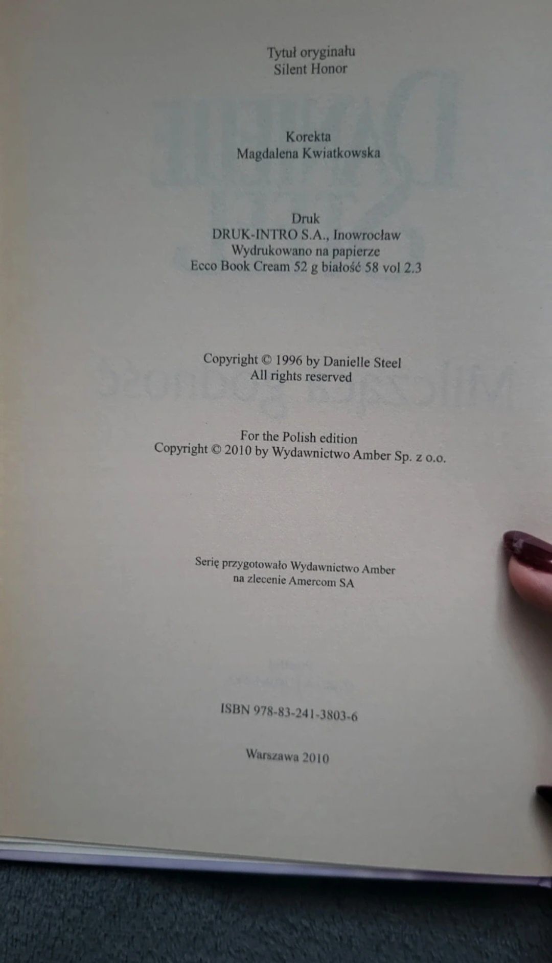 Danielle Steel "Milcząca godność"