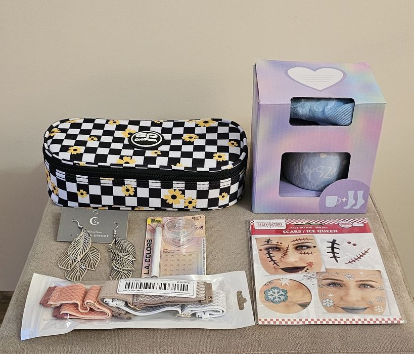 Piórnik + kubek 350ml + skarpetki + kolczyki + paski 22mm + ozdoby