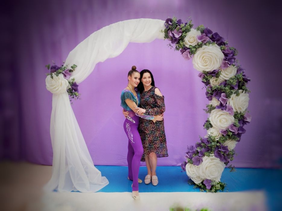 Фотозони,ростові квіти,оформлення весіль та ін.подій.Оренда та продаж.