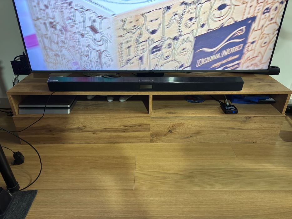 Szafka RTV wisząca
