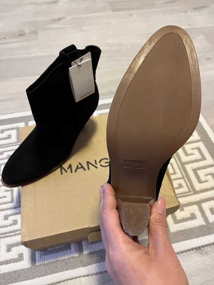 Замшеві черевички MANGO