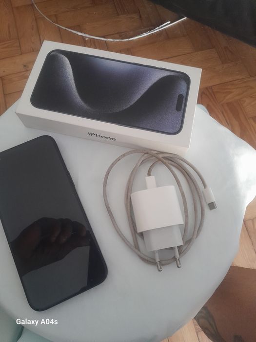 Iphone 15 pro max como novo