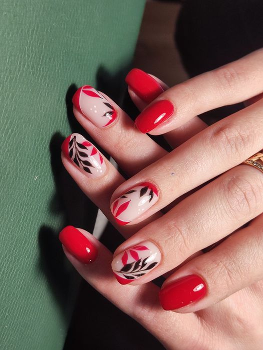 Манікюр, покриття гель лаком,  укріплення