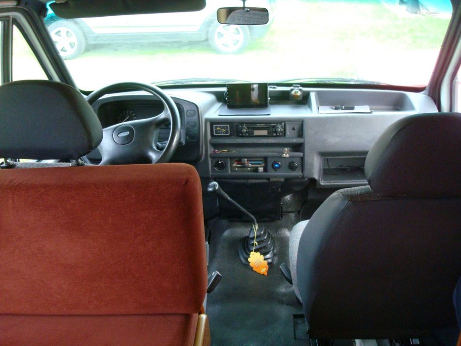 Kamper Ford Transit 2.5 D EHBFHL - 2 - 150 L 7 osobowy