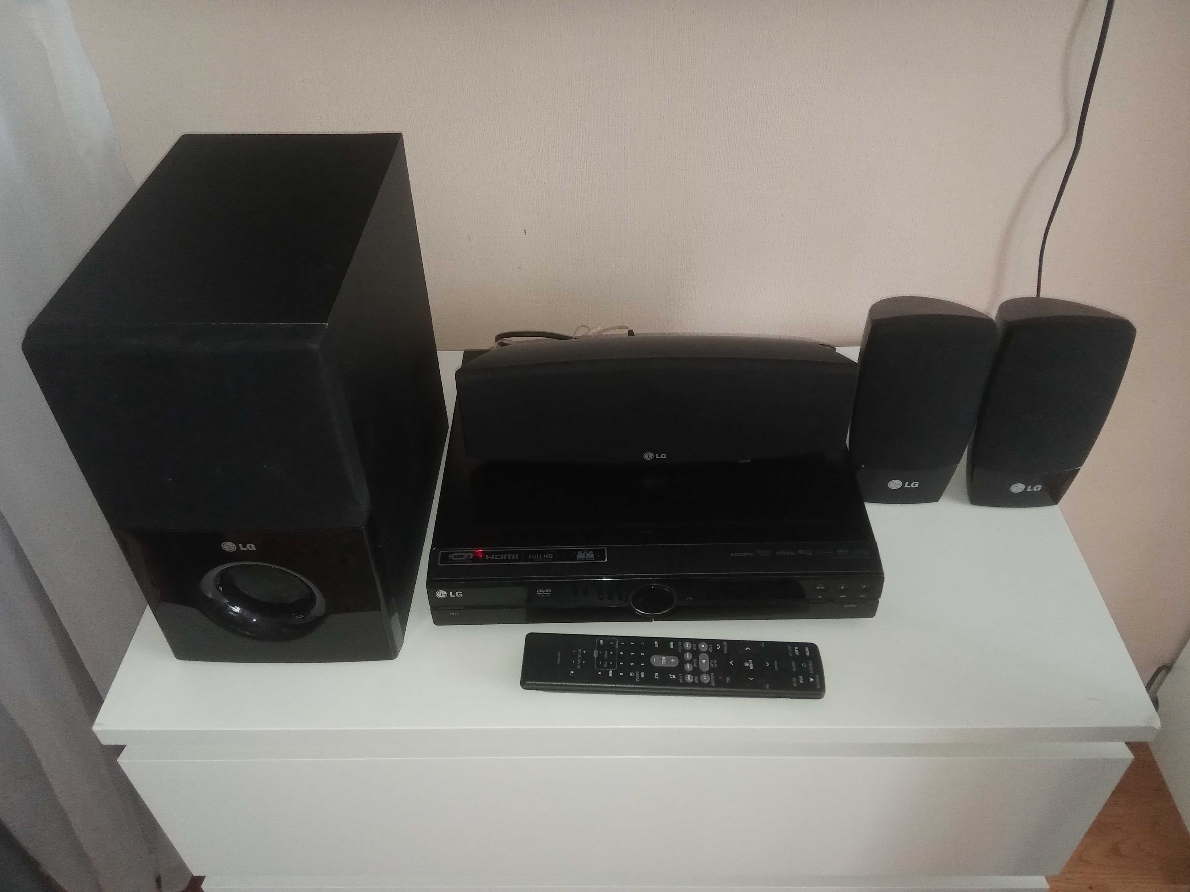 Музичний центр LG HT304PT
