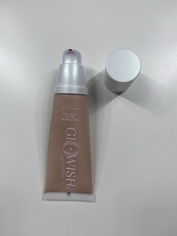 Base Glowish by HudaBeauty 1.5 - Fair Cool