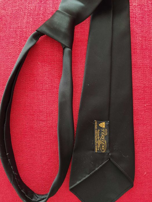 Gravata preta 100 Terylene