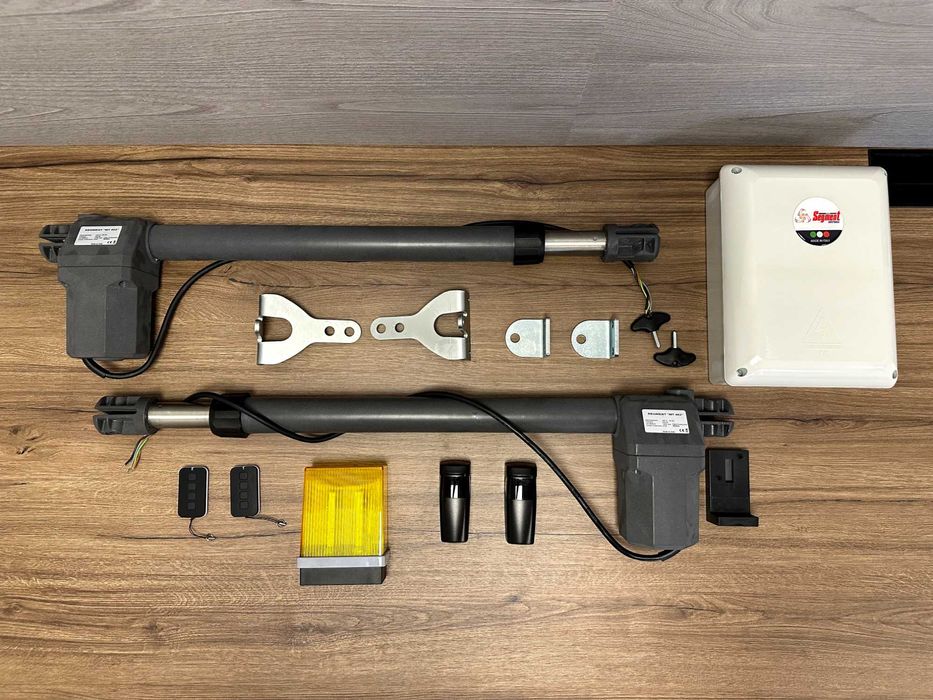 Автоматика для розпашних воріт, Привід на ворота, Двигун для воріт