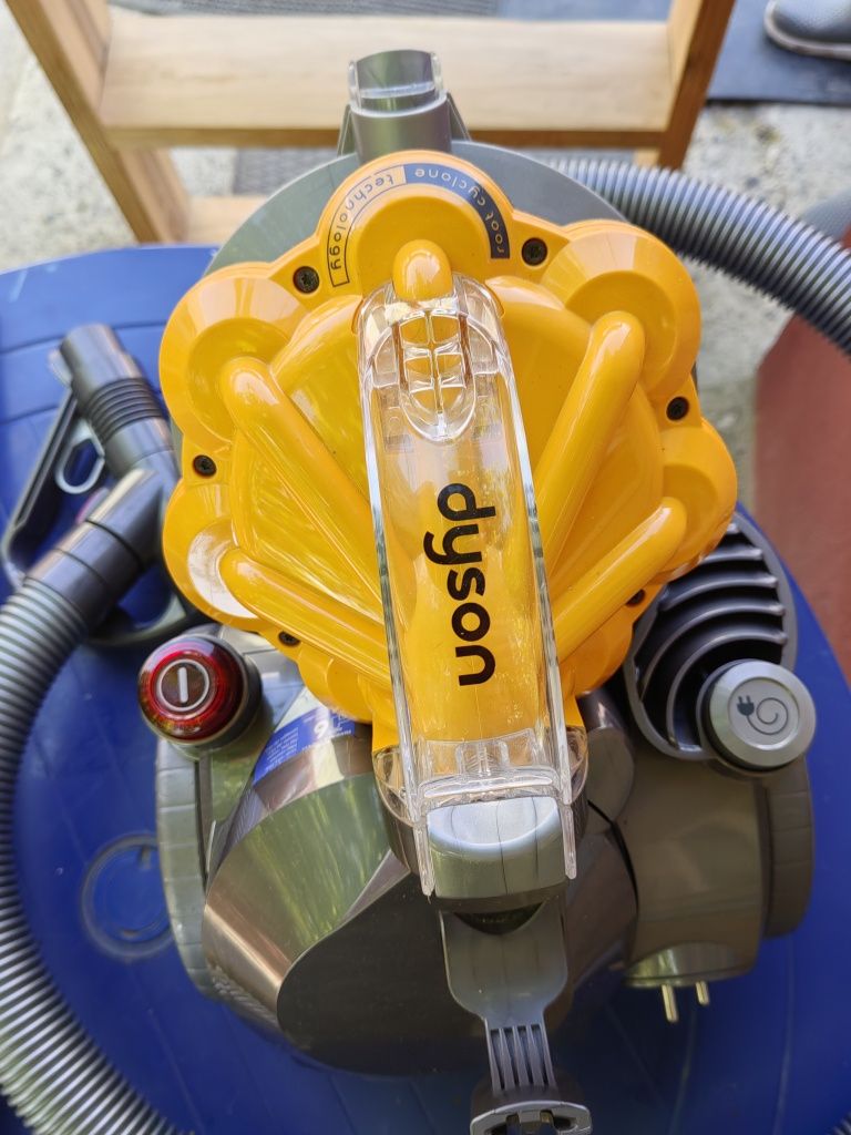 Пилосос Dyson. Оригінал.