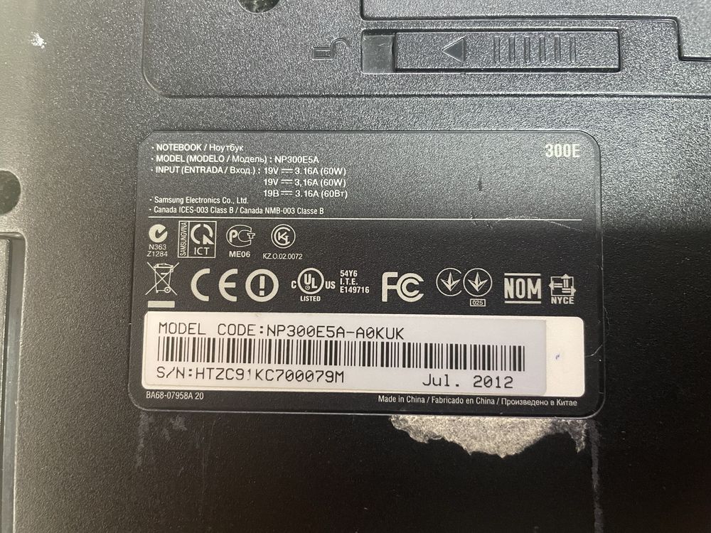 Laptopo Samsung NP300E5A