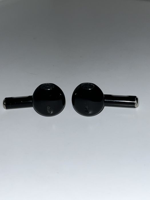 Бездротові навушники.