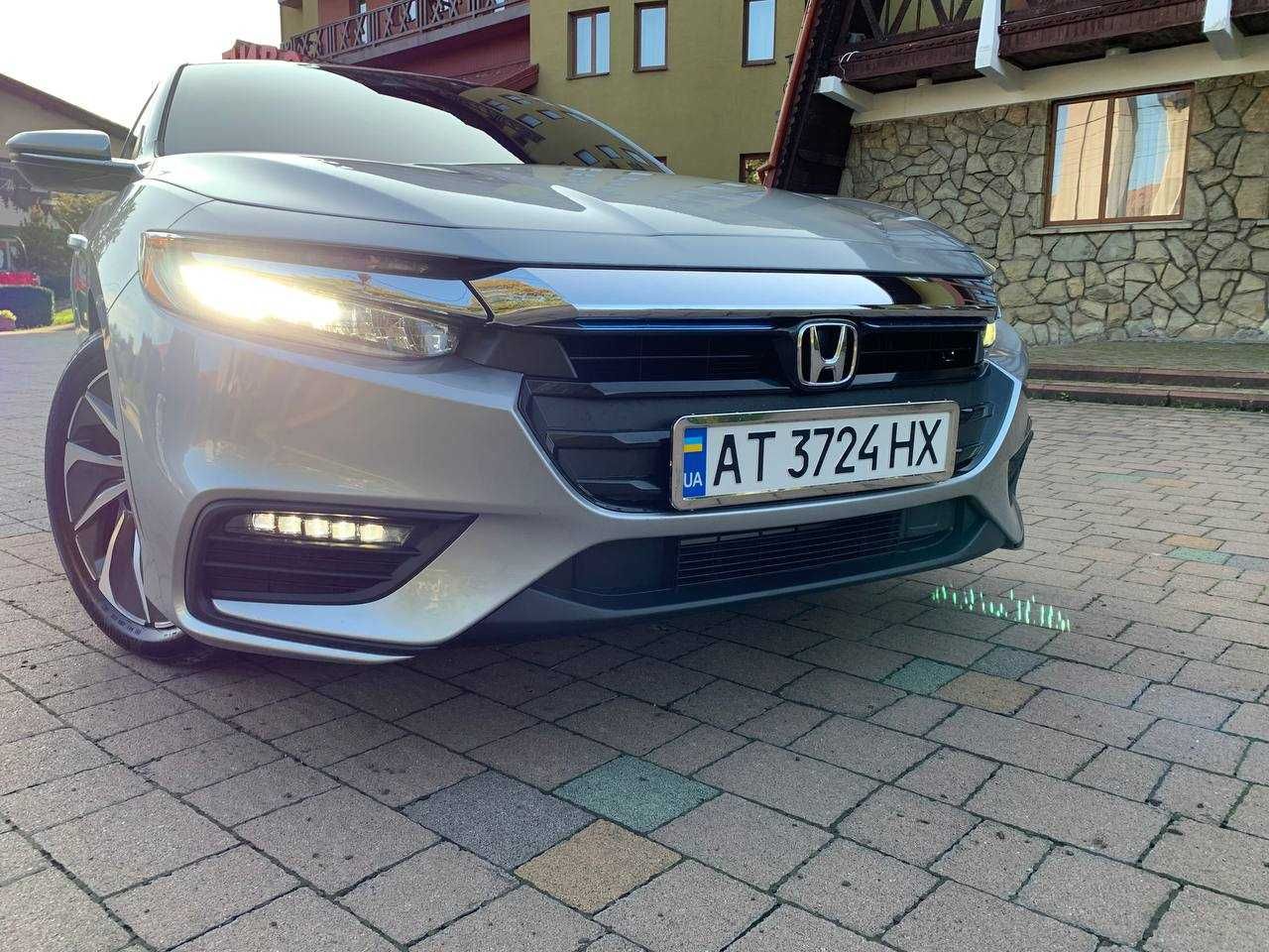 Honda Insight TOURING 2022 гібрид