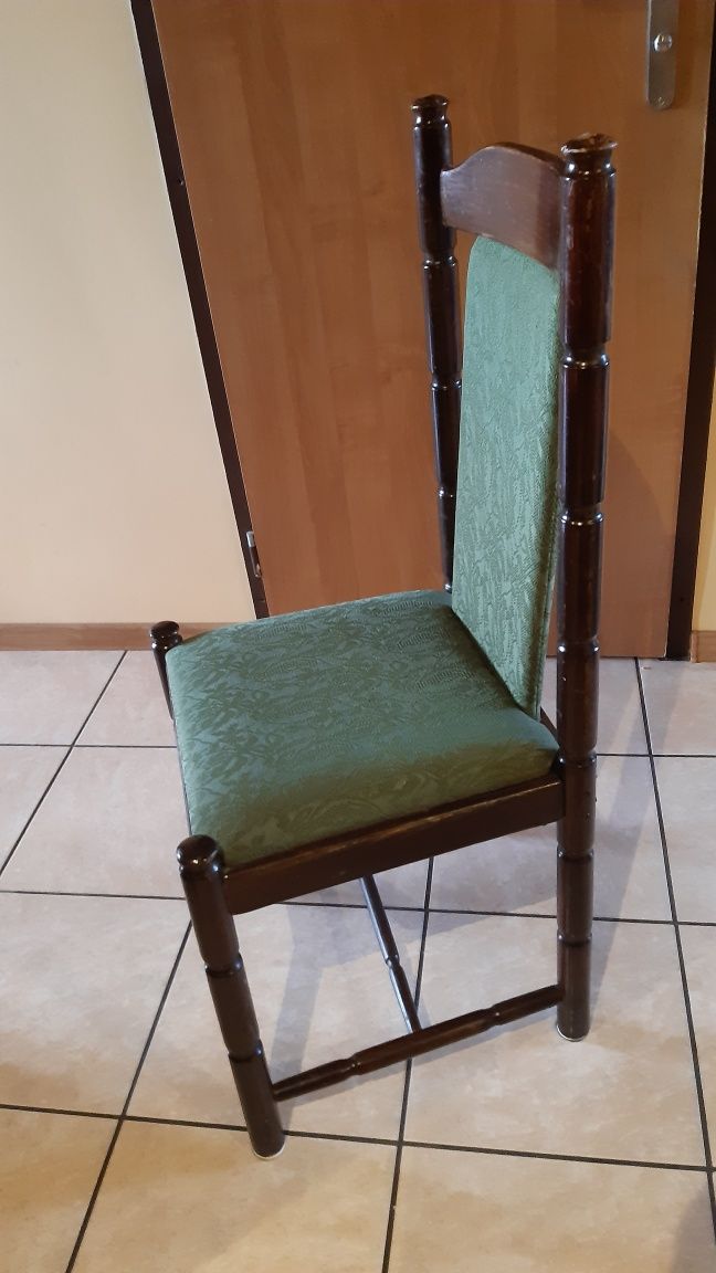 Sprzedam  6  krzeseł