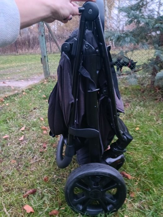 Wózek JOLE wraz z akcesoriami